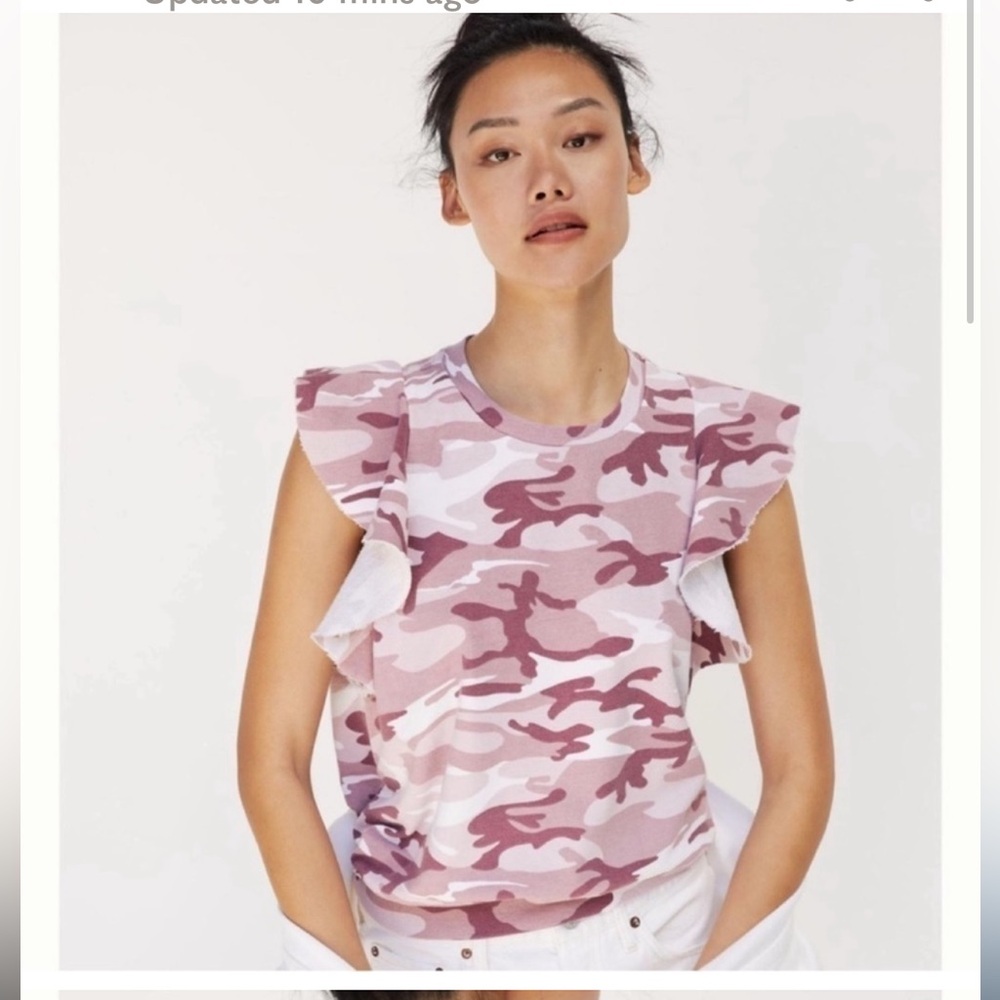ANTHROPOLOGIE t.la Pink Camo Ruffle Sleeve Sweatshirt Tank Top Size: M